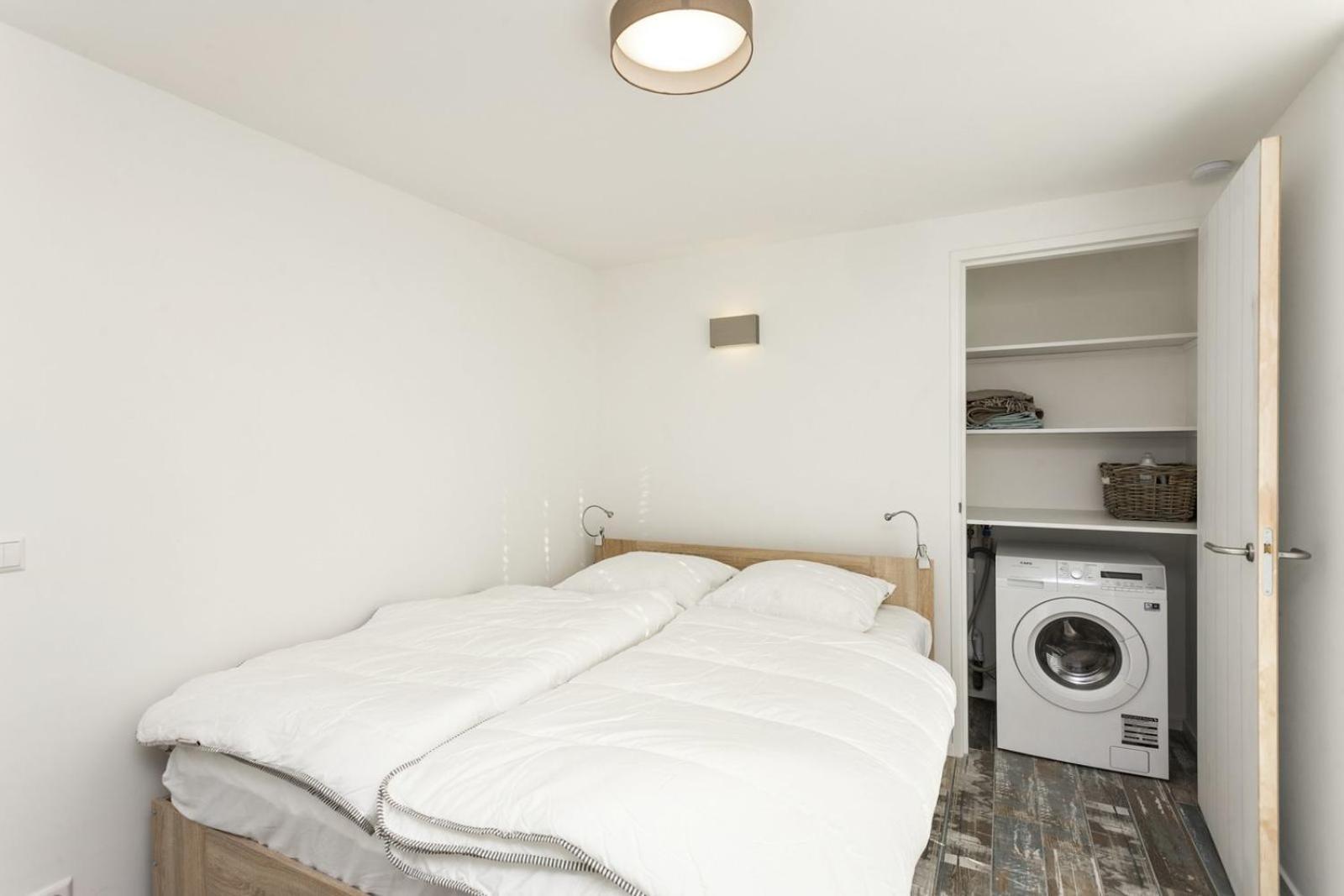 Holiday Home Beach Bubbles - Near The Beach With Big Garden - Not For Companies Ouddorp Esterno foto