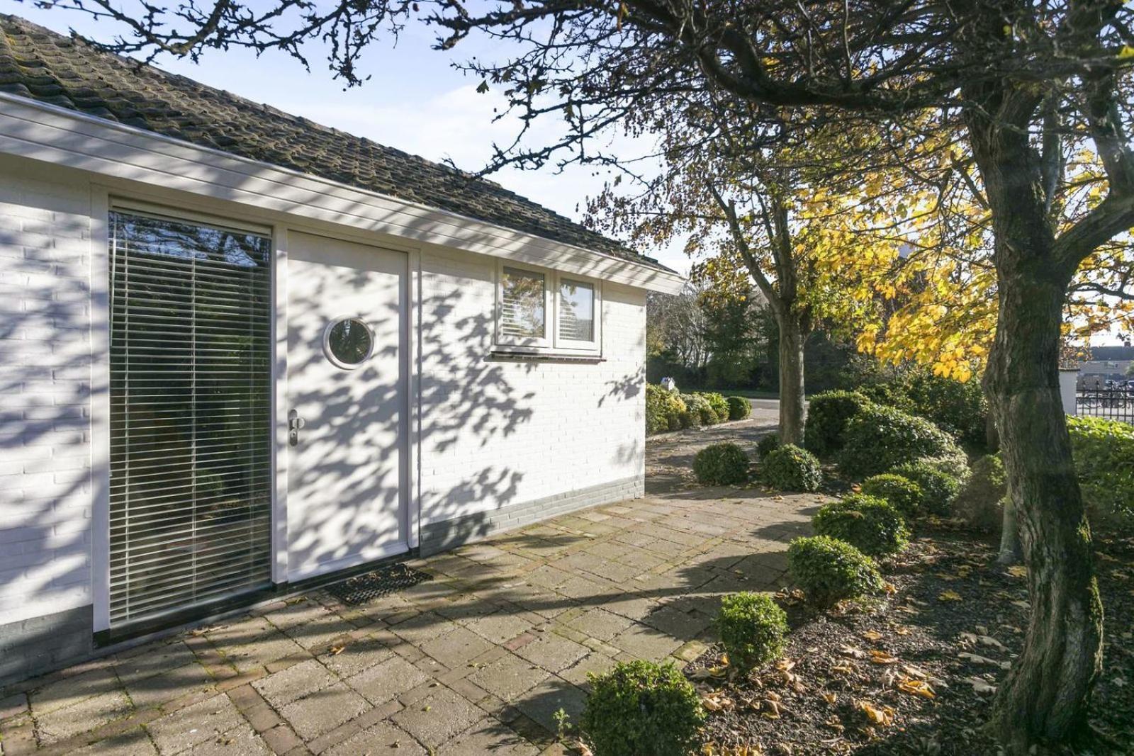 Holiday Home Beach Bubbles - Near The Beach With Big Garden - Not For Companies Ouddorp Esterno foto