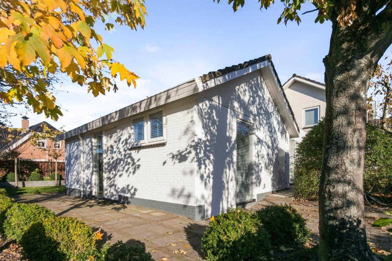 Holiday Home Beach Bubbles - Near The Beach With Big Garden - Not For Companies Ouddorp Esterno foto